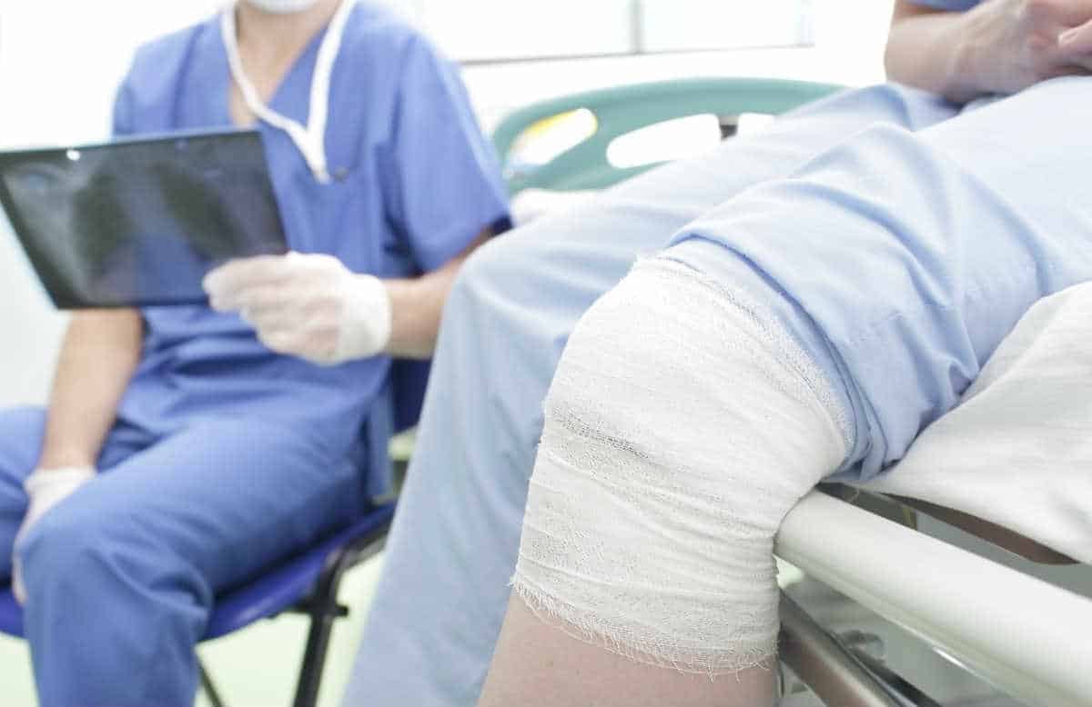 Whiplash Treatment Miami Real Patient Stories & Fast Recovery Solutions https://silvermancare.com/wp-content/uploads/2024/07/Chiropractic-Care-for-Miami-Pedestrian-Accidents-Reduce-Pain-Heal.jpg